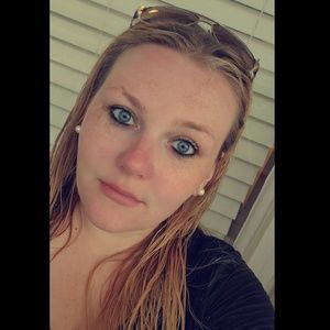 Meet your Posher, Kaitlyn